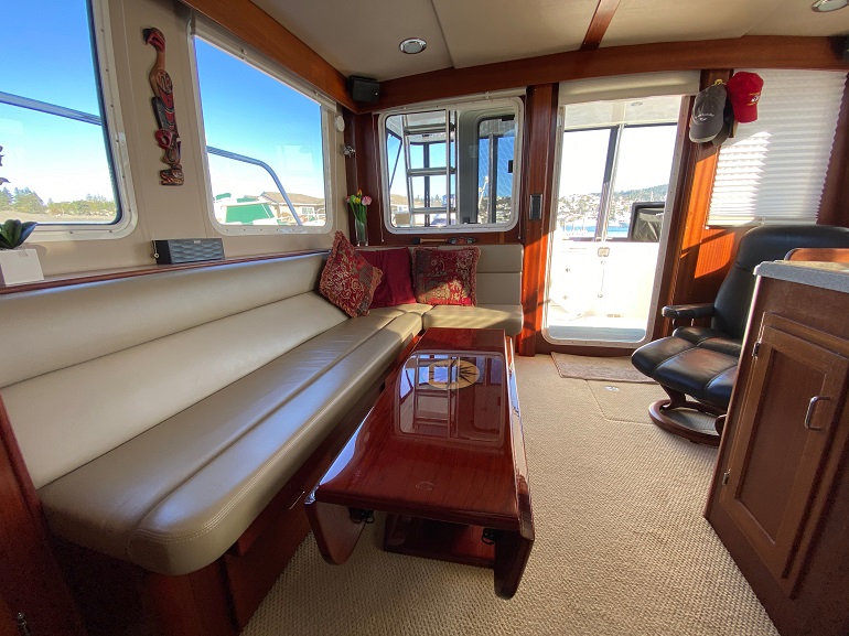 2007 41' American Tug Flybridge
