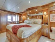 76 offshore motoryacht stateroom