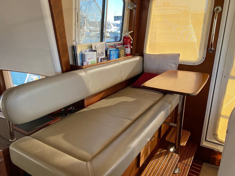 2007 41' American Tug Flybridge