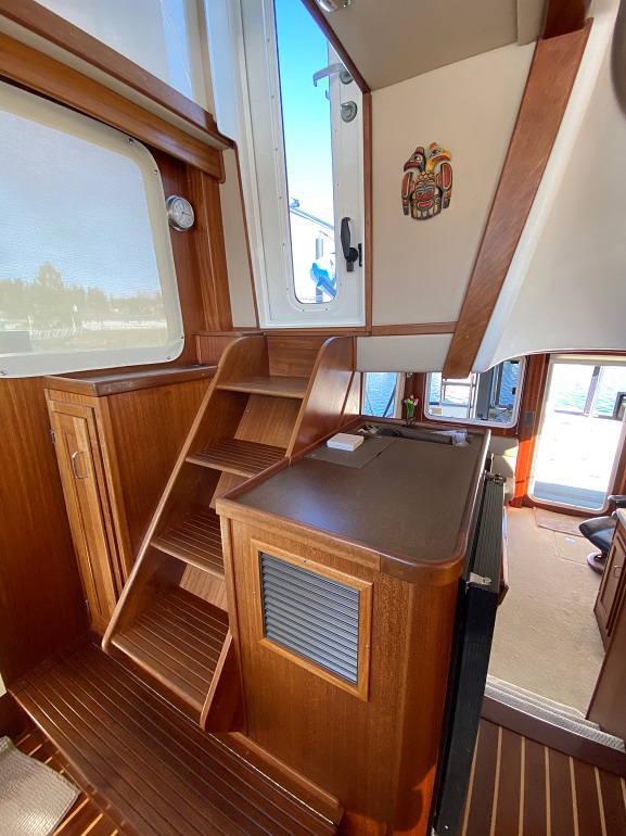 2007 41' American Tug Flybridge