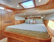 76 offshore motoryacht stateroom