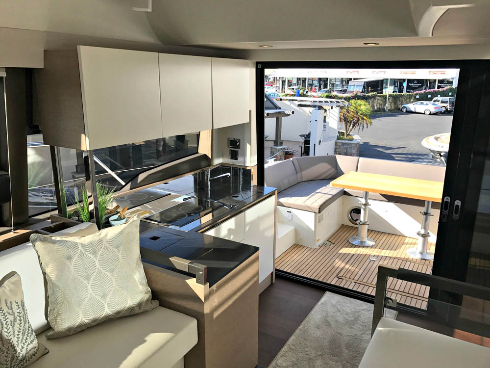 2018 46' Prestige 460FLY
