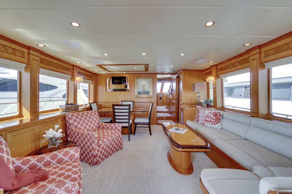 76 offshore motoryacht salon