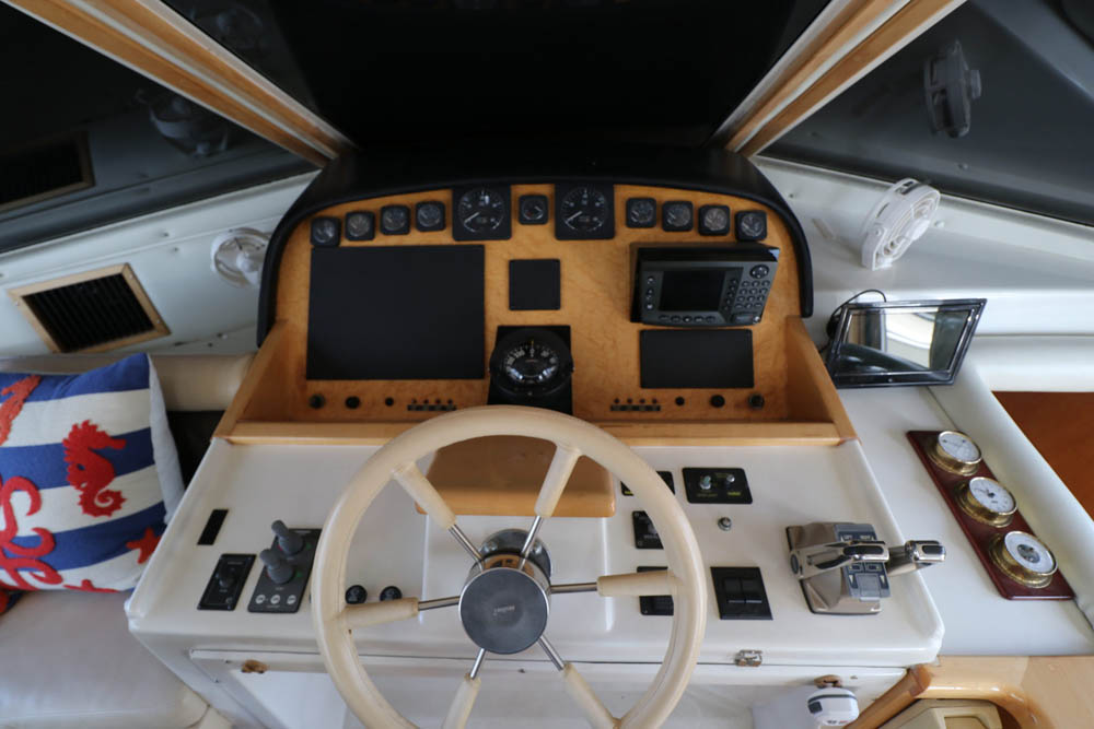 2001 50' Navigator wheel