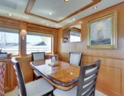 76 offshore motoryacht salon