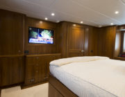 80 offshore pilothouse bedroom