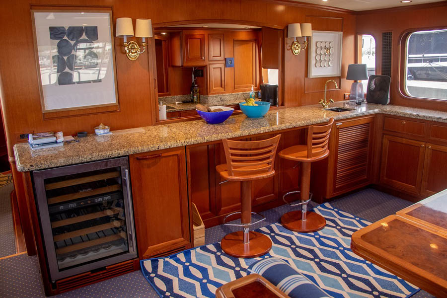 2006-80-foot-offshore-bar