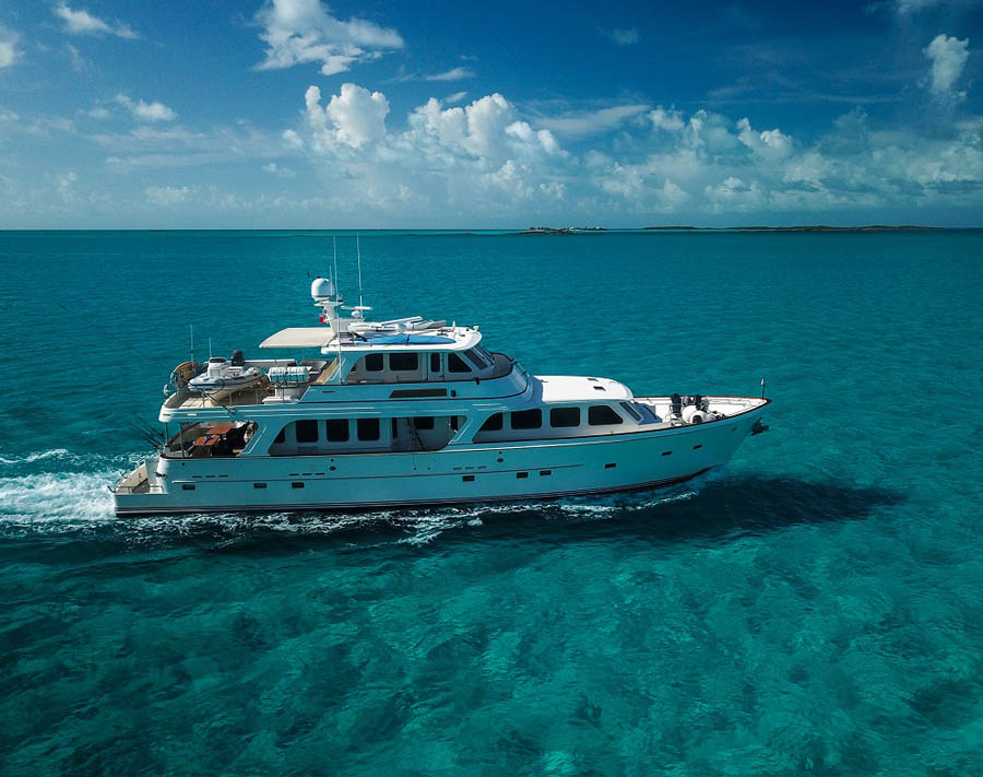 2006 80 foot offshore yacht profile