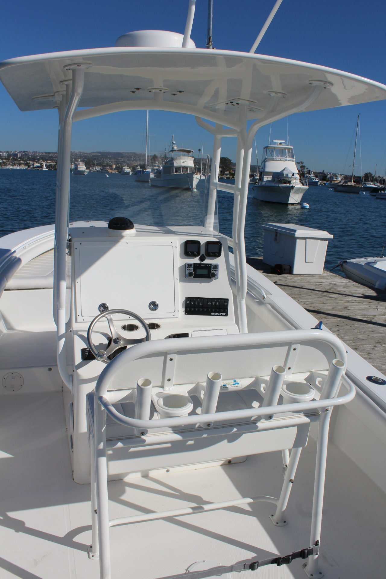 24 Regulator console