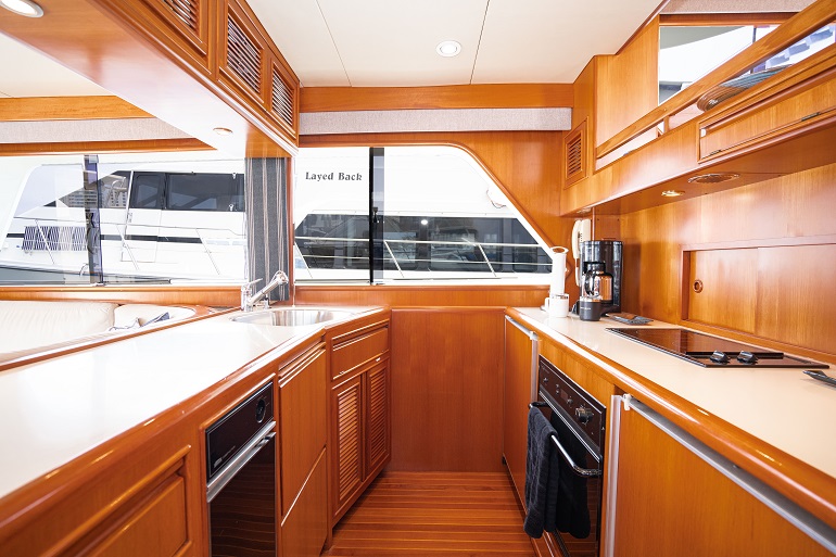 54032 Offshore Pilothouse Galley