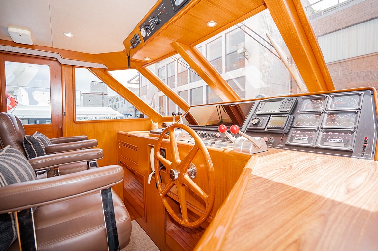 54032 Offshore Pilothouse Dashboard