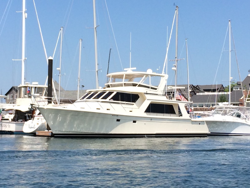 54032 Offshore Pilothouse Gansett Profile 4